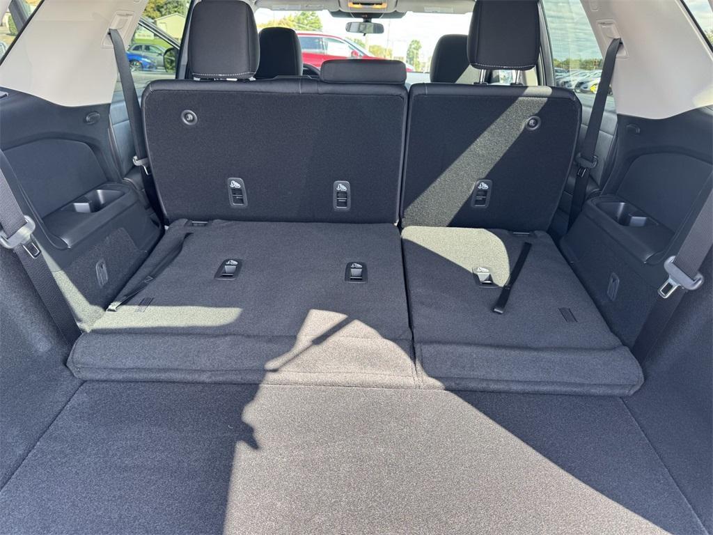 new 2025 Nissan Pathfinder car, priced at $34,761