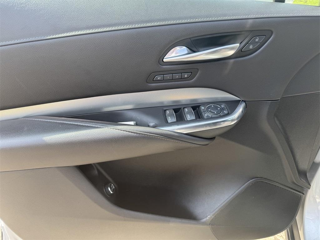 used 2020 Cadillac XT4 car, priced at $19,999
