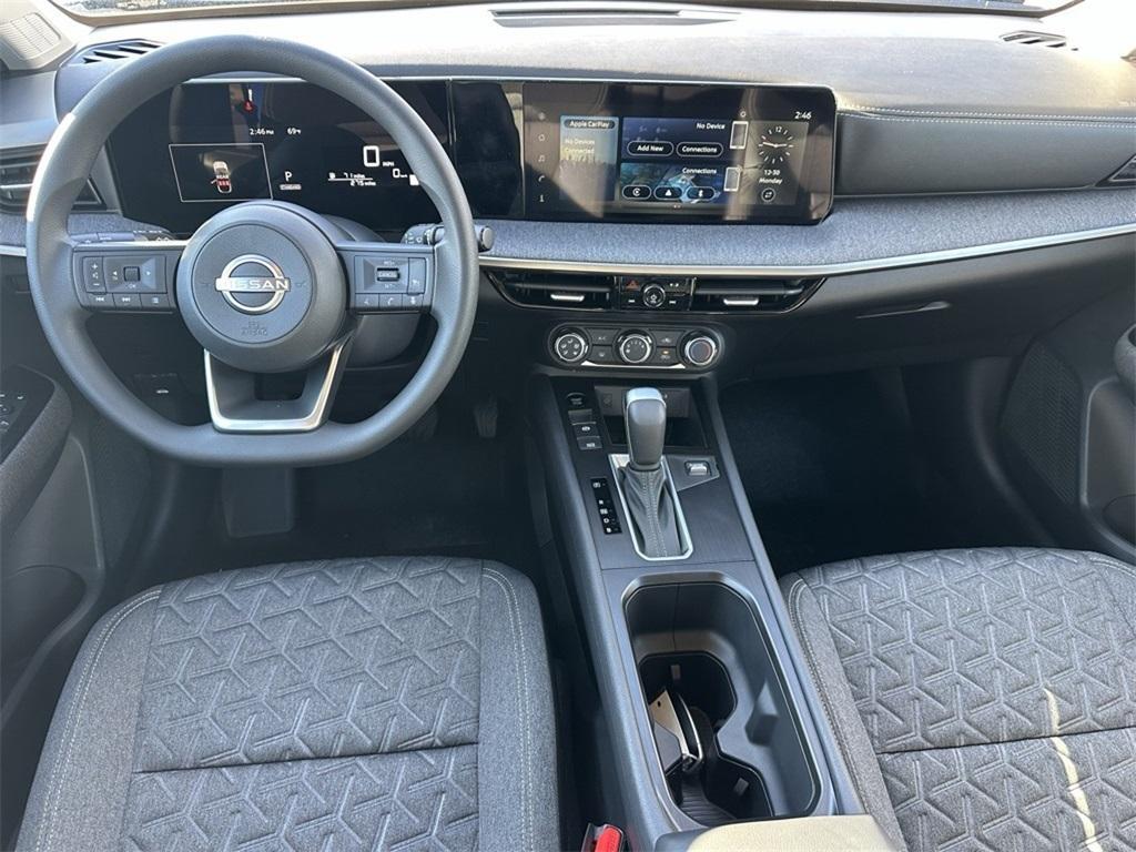 new 2025 Nissan Kicks car, priced at $25,255