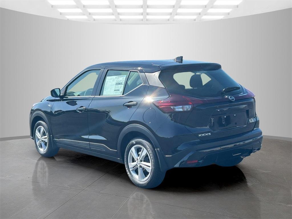new 2025 Nissan Kicks Play car, priced at $21,950