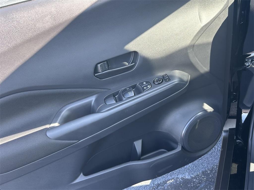 new 2025 Nissan Kicks Play car, priced at $21,950