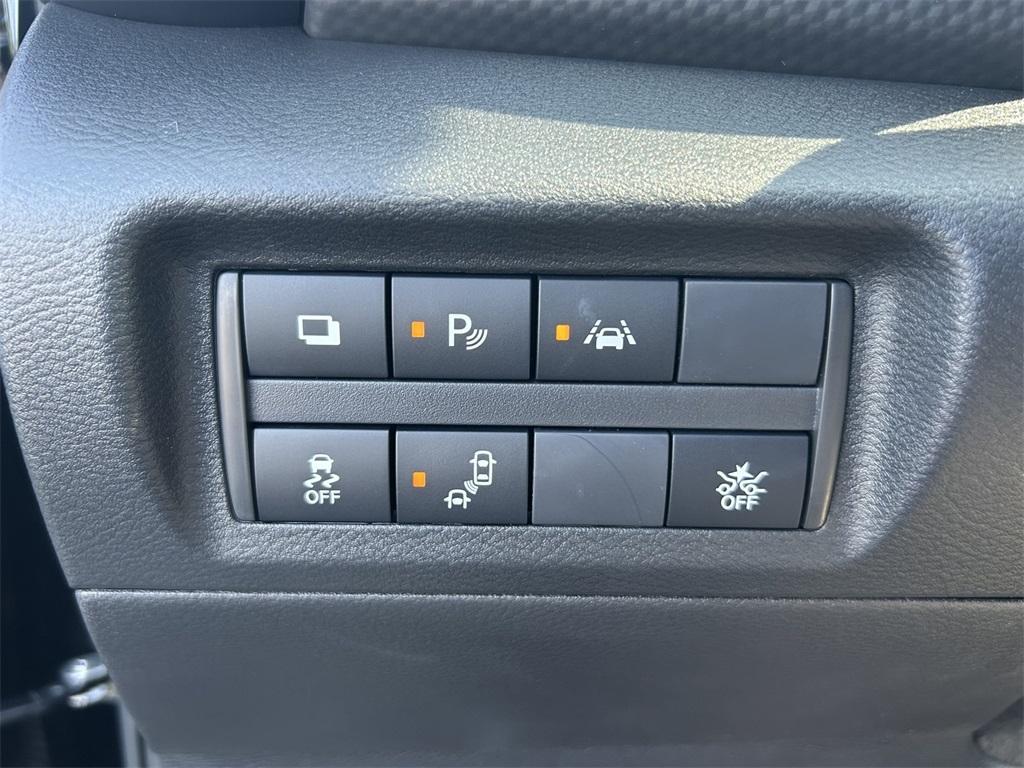 new 2025 Nissan Kicks Play car, priced at $21,950