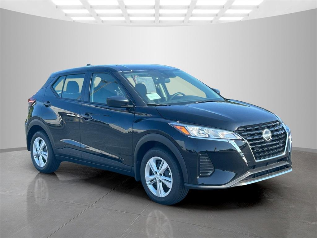 new 2025 Nissan Kicks Play car, priced at $21,950