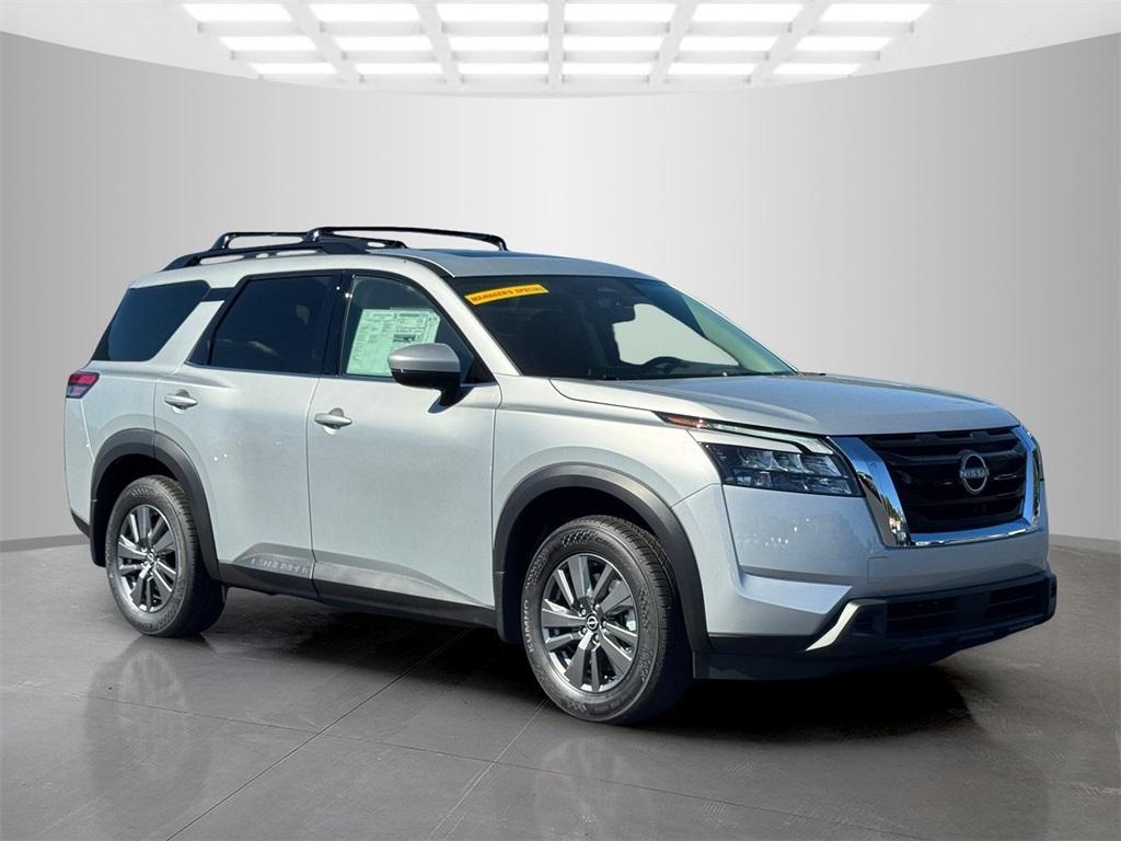 new 2025 Nissan Pathfinder car, priced at $39,686