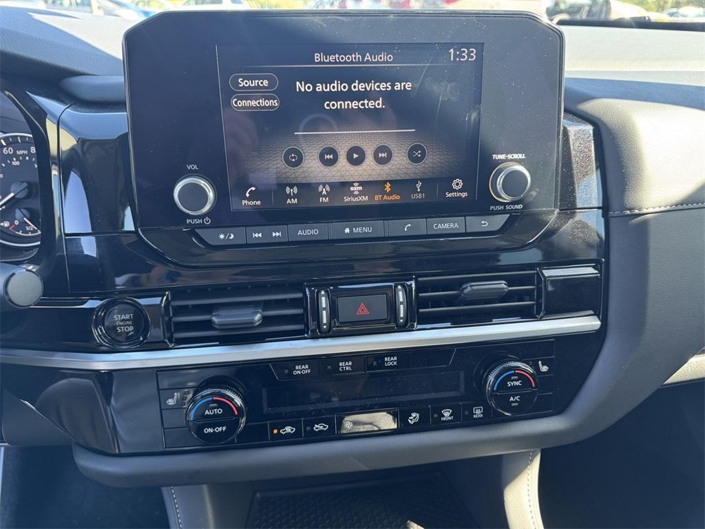 new 2025 Nissan Pathfinder car, priced at $39,686