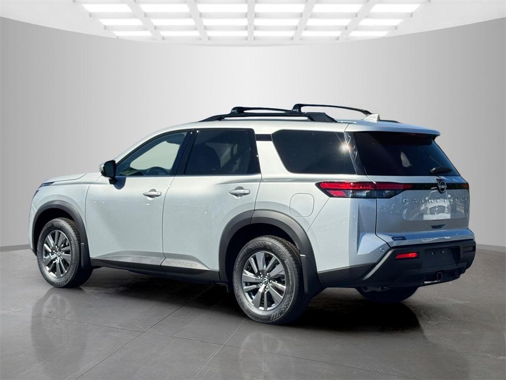 new 2025 Nissan Pathfinder car, priced at $39,686