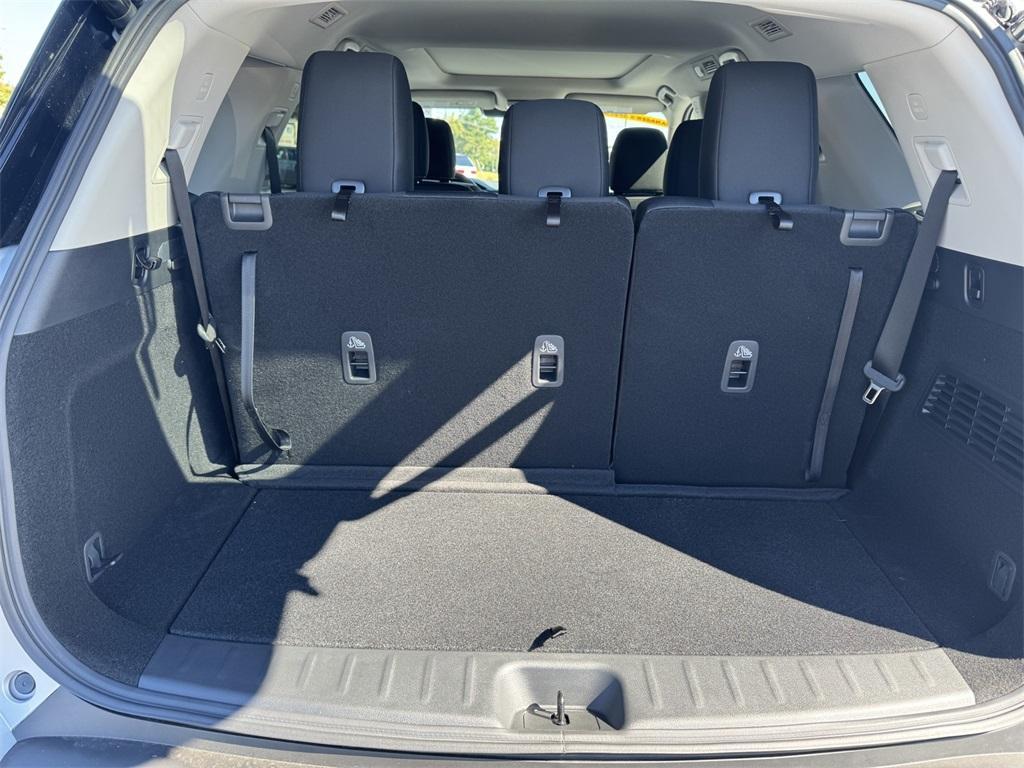 new 2025 Nissan Pathfinder car, priced at $39,686