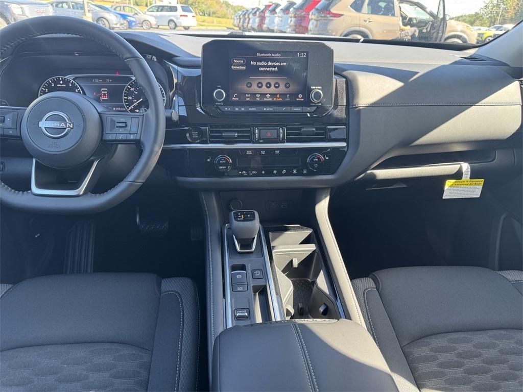 new 2025 Nissan Pathfinder car, priced at $39,686