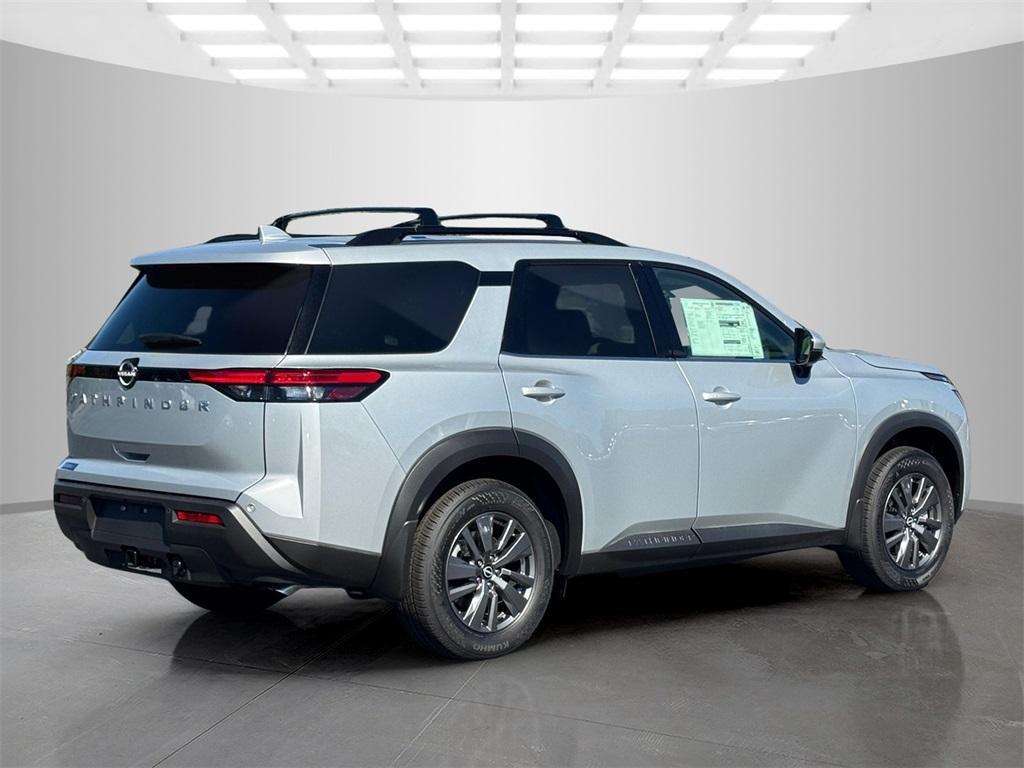 new 2025 Nissan Pathfinder car, priced at $39,686