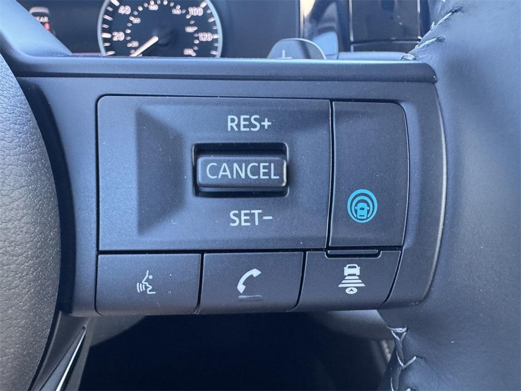 new 2025 Nissan Pathfinder car, priced at $39,686