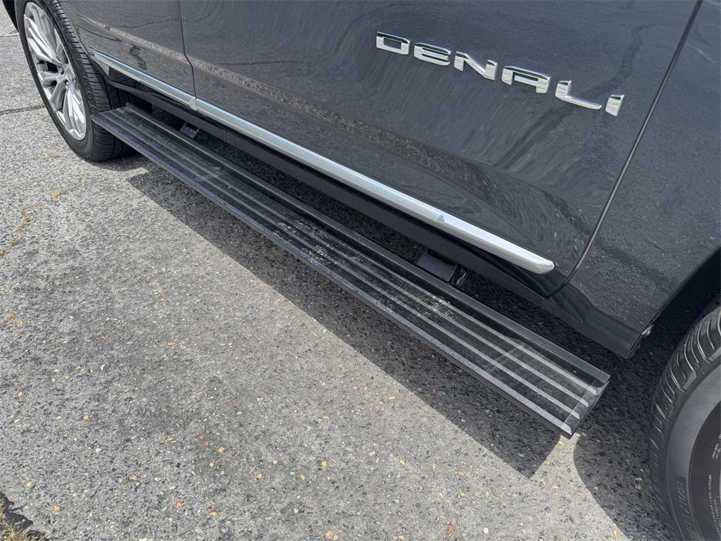 used 2021 GMC Yukon car, priced at $54,999