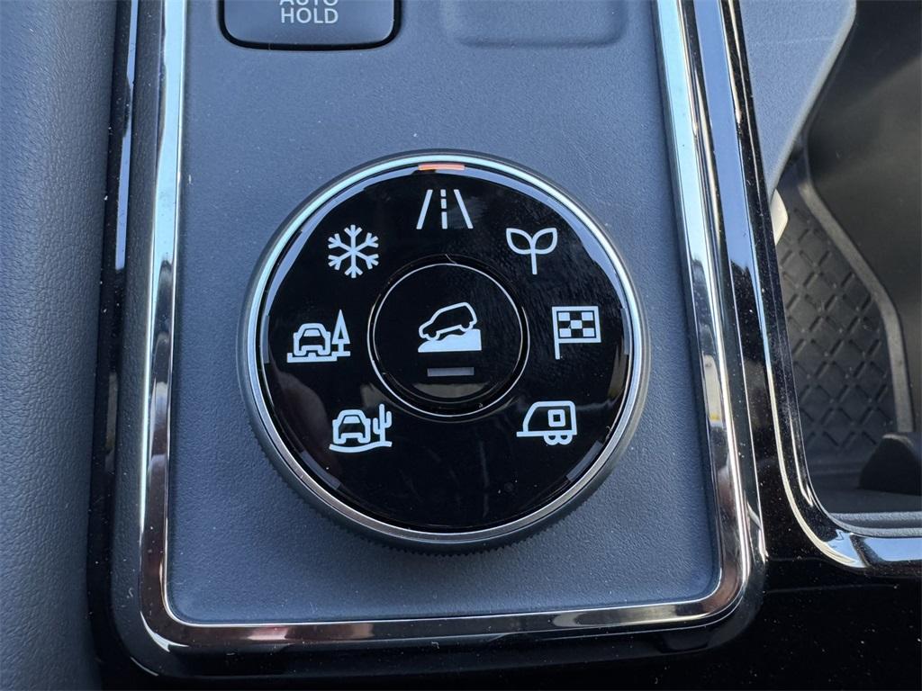 new 2025 Nissan Pathfinder car, priced at $43,248