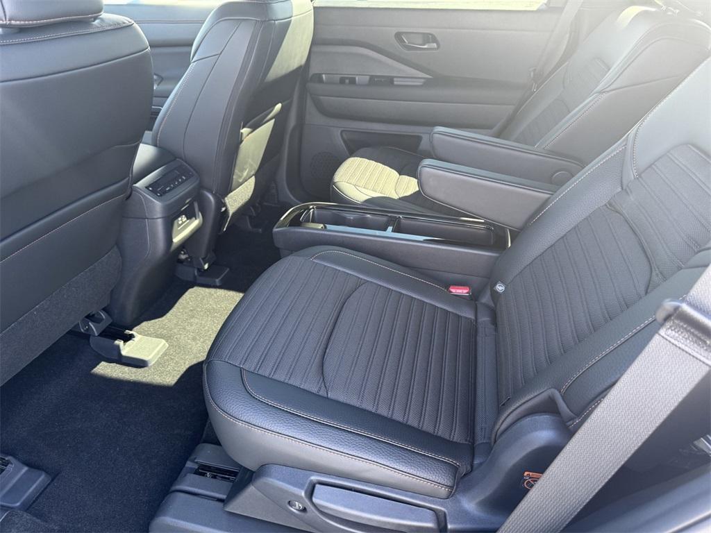 new 2025 Nissan Pathfinder car, priced at $43,248