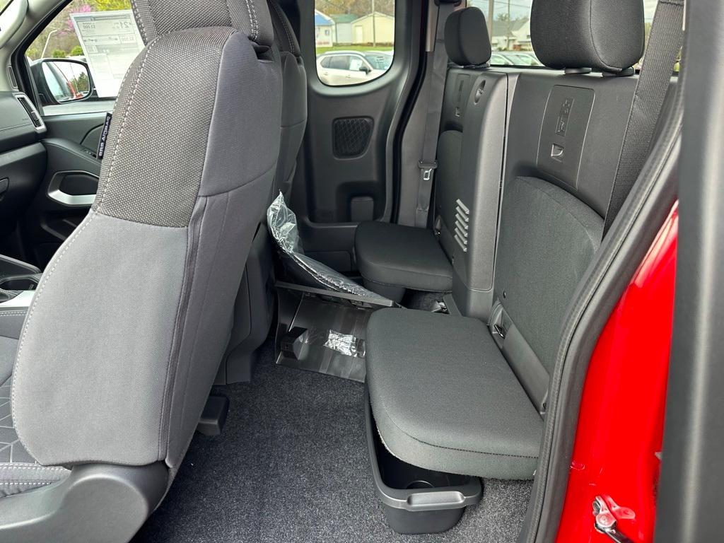 new 2025 Nissan Frontier car
