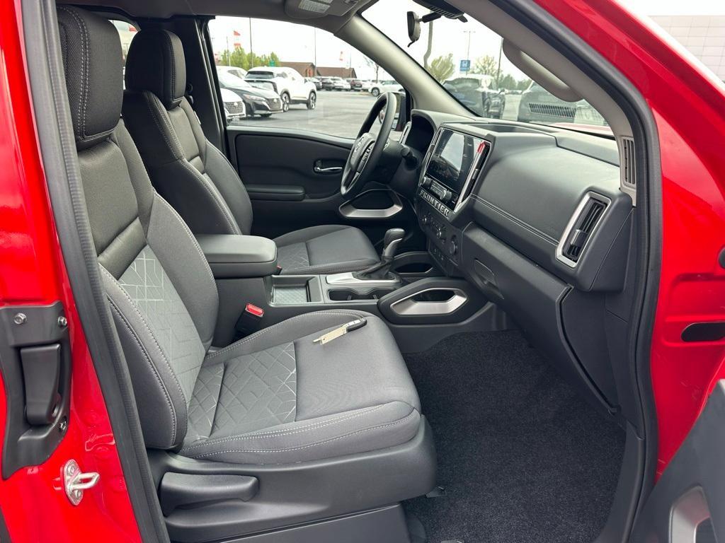 new 2025 Nissan Frontier car