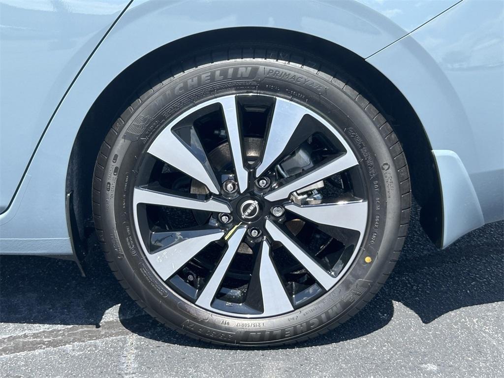 new 2025 Nissan Sentra car, priced at $25,578
