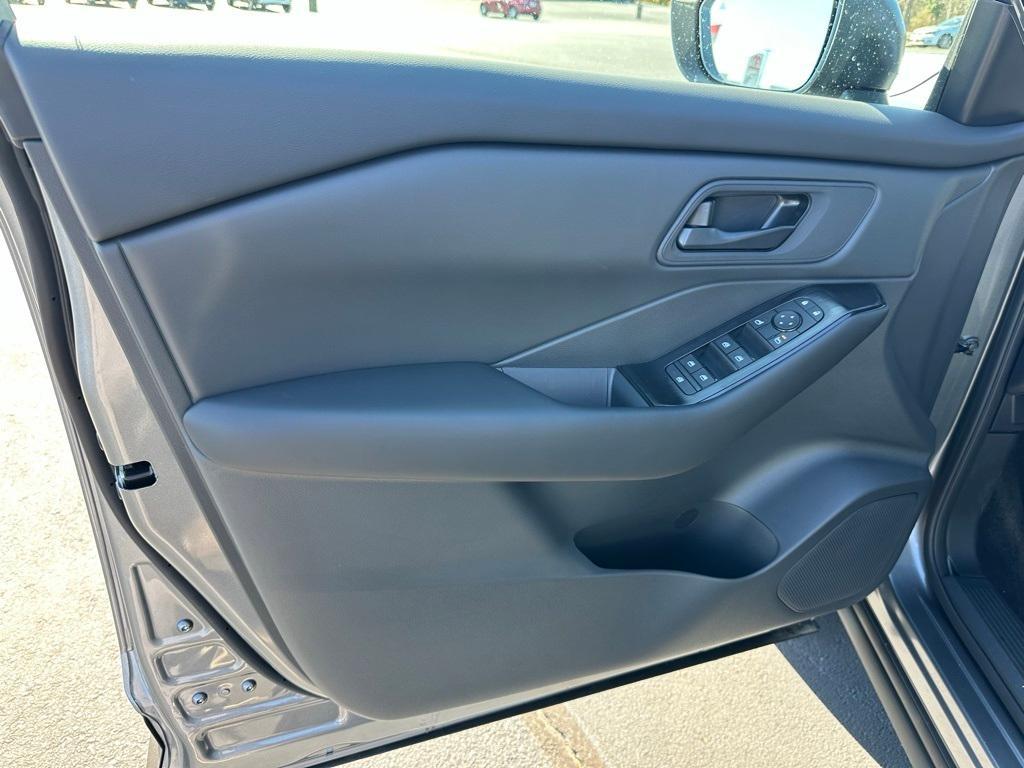 new 2025 Nissan Rogue car, priced at $29,320