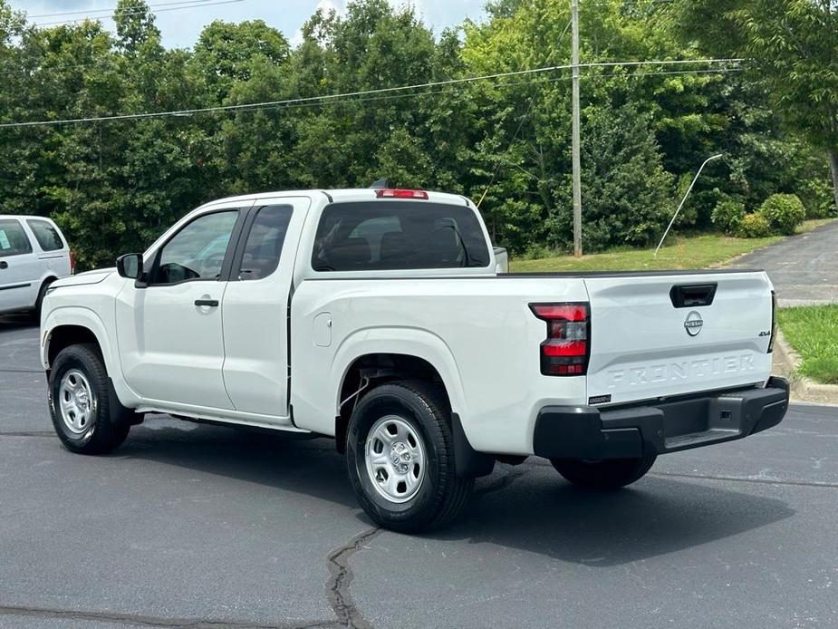 new 2024 Nissan Frontier car, priced at $33,670