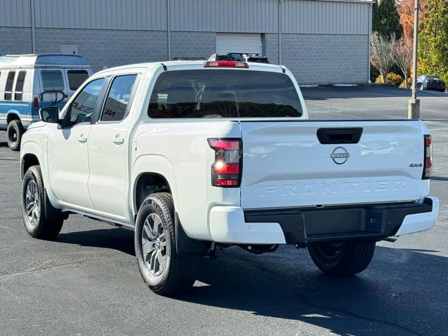 new 2025 Nissan Frontier car