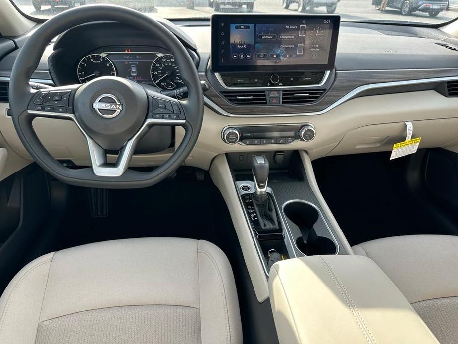 new 2025 Nissan Altima car, priced at $29,980