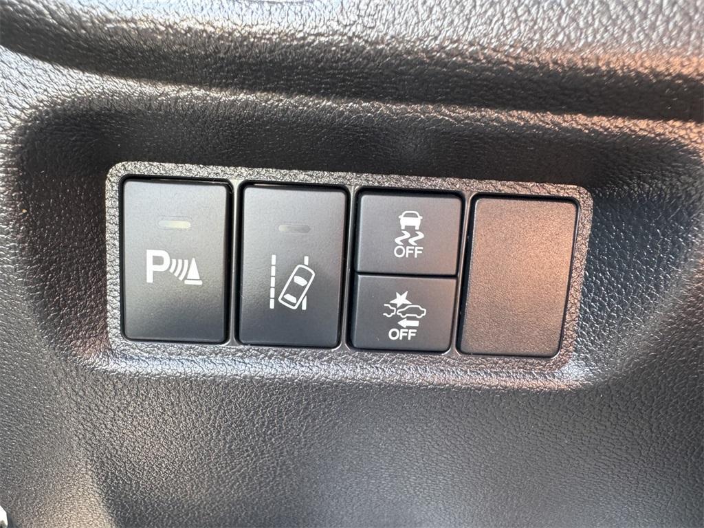 used 2018 Honda Pilot car, priced at $24,699