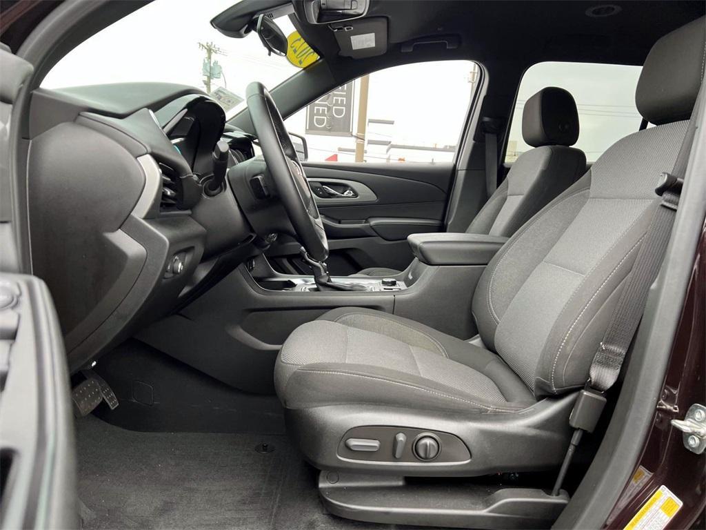 used 2023 Chevrolet Traverse car, priced at $29,755