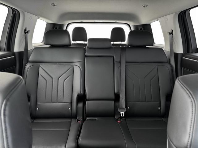 new 2025 Hyundai Santa Fe car, priced at $40,455
