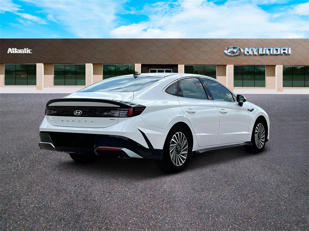new 2025 Hyundai Sonata Hybrid car, priced at $33,135