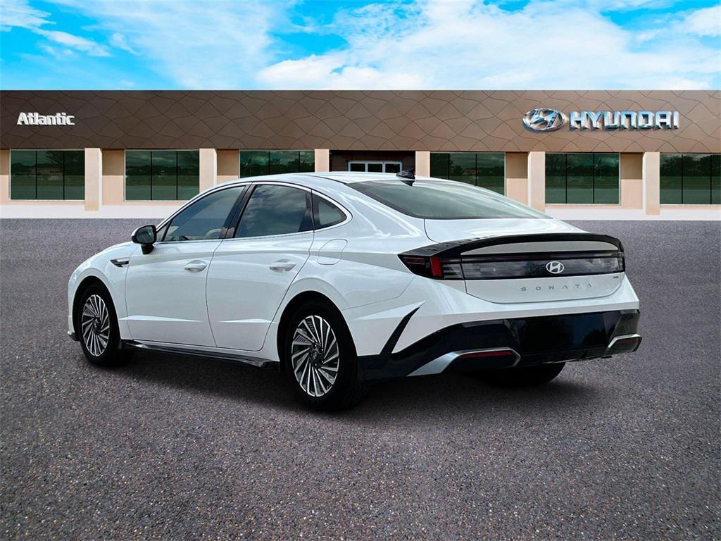 new 2025 Hyundai Sonata Hybrid car, priced at $33,135