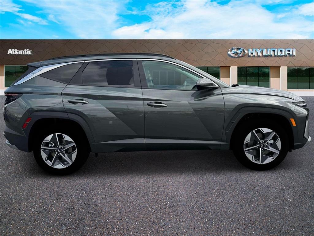 new 2025 Hyundai TUCSON Hybrid car, priced at $37,965