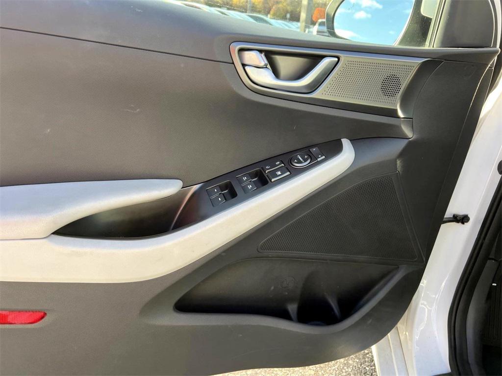 used 2021 Hyundai Ioniq Plug-In Hybrid car, priced at $20,550