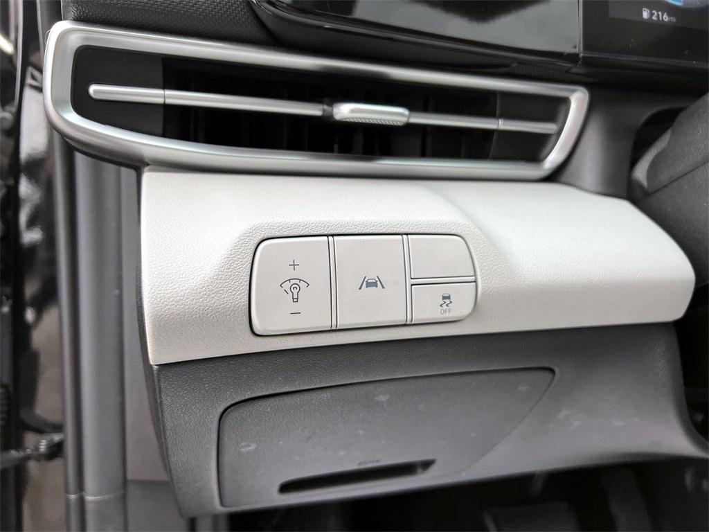 used 2023 Hyundai Elantra car, priced at $21,989