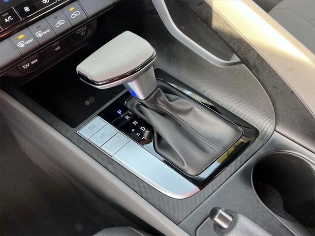 used 2022 Hyundai Elantra car, priced at $16,995