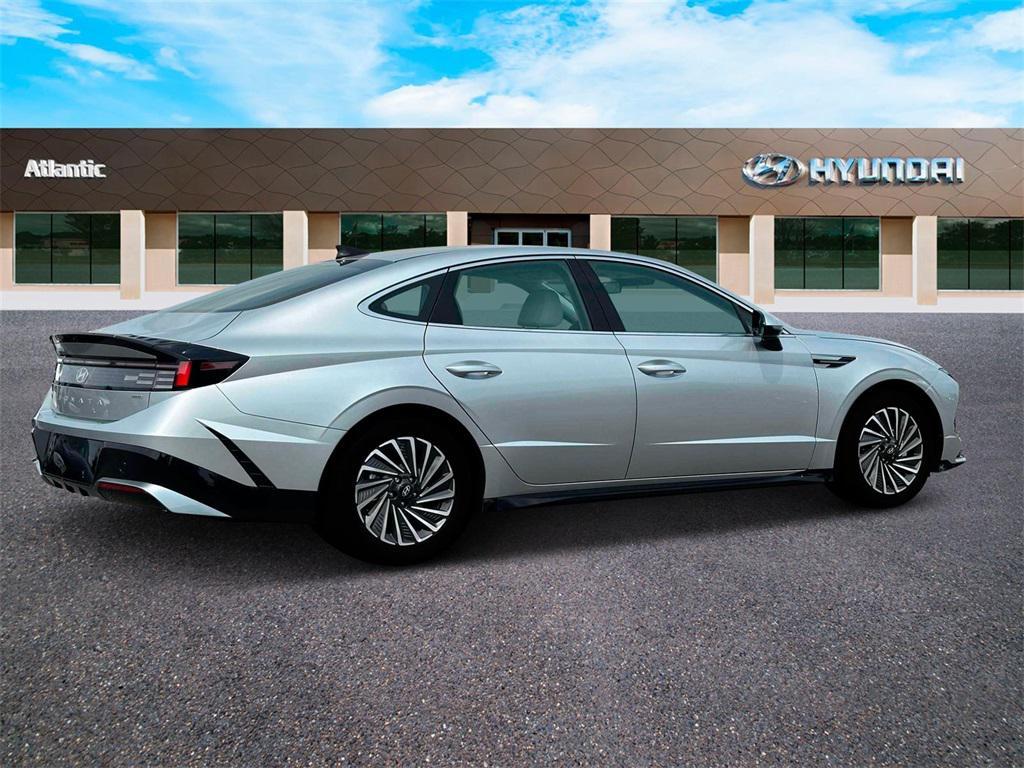 new 2025 Hyundai Sonata Hybrid car, priced at $32,630