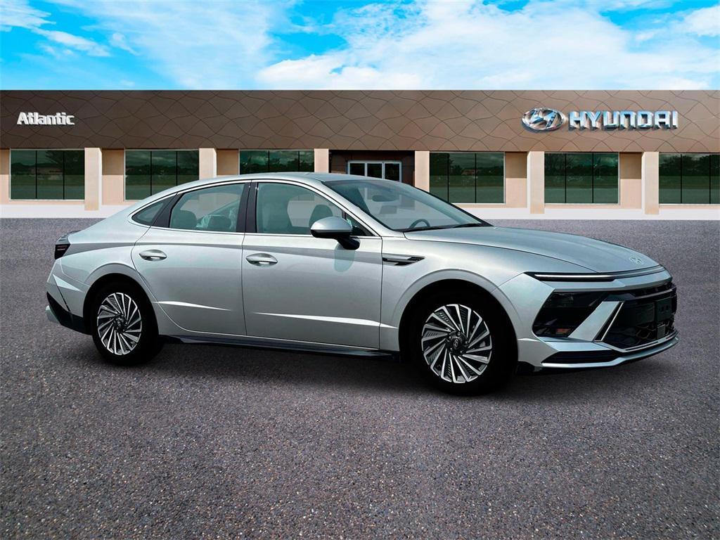 new 2025 Hyundai Sonata Hybrid car, priced at $32,630