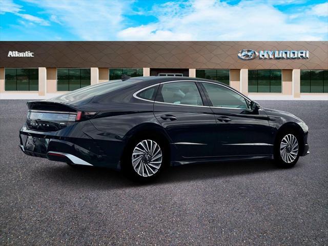 new 2025 Hyundai Sonata Hybrid car, priced at $39,155