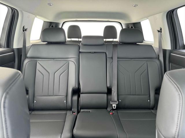 new 2025 Hyundai Santa Fe car, priced at $40,514