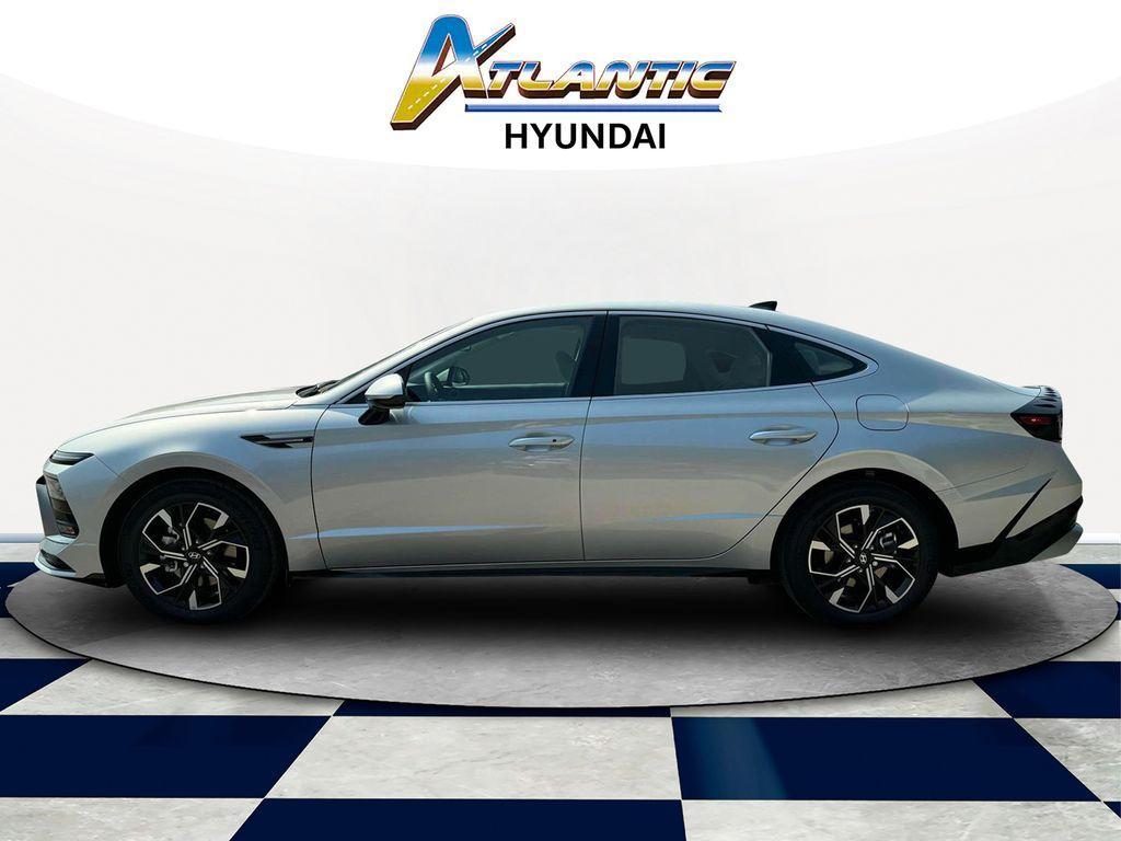 new 2025 Hyundai Sonata car, priced at $30,400