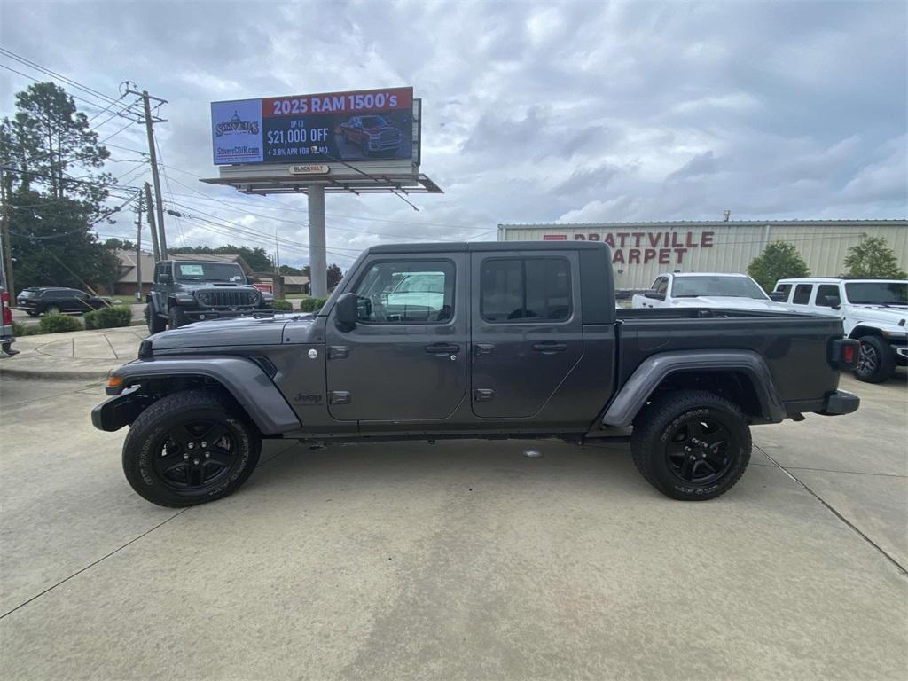 used 2021 Jeep Gladiator car, priced at $29,295