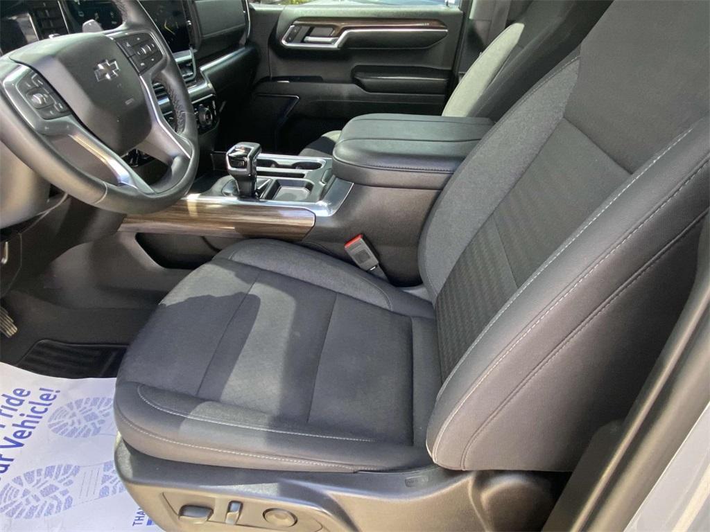 used 2024 Chevrolet Silverado 1500 car, priced at $42,995
