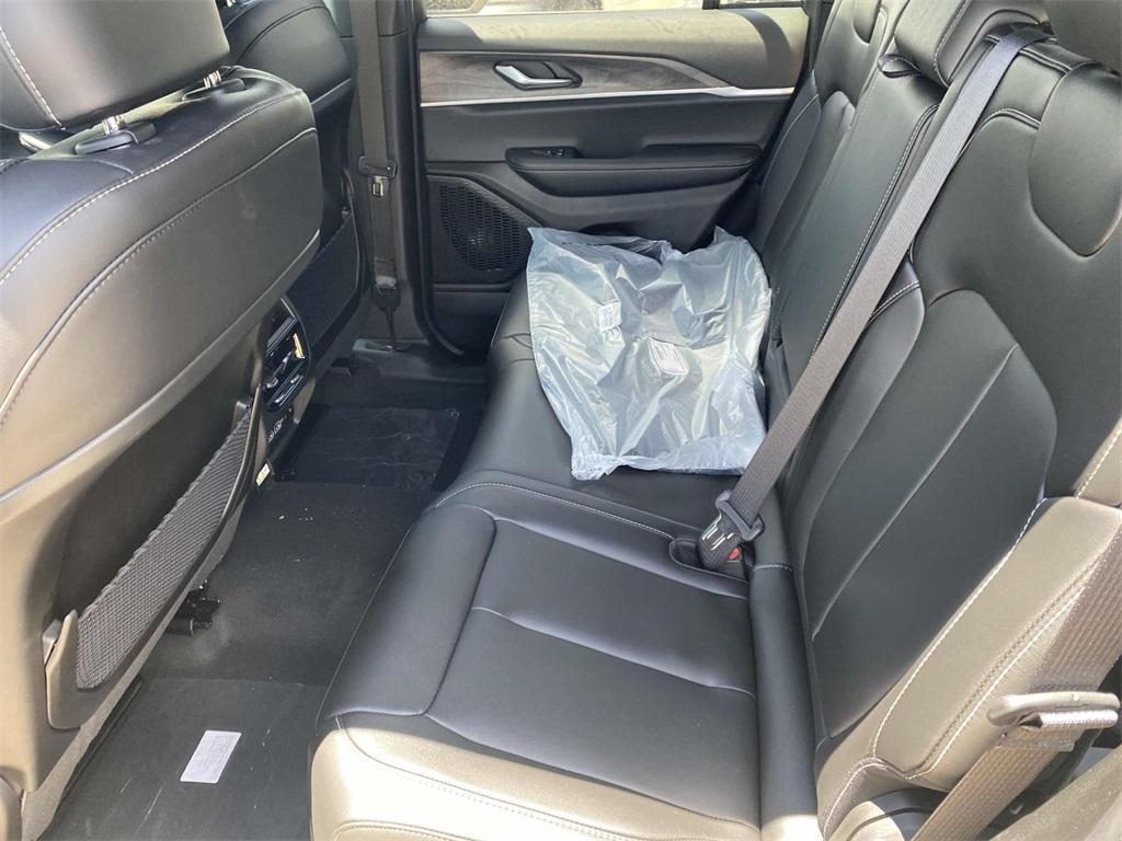 new 2025 Jeep Grand Cherokee car, priced at $36,495