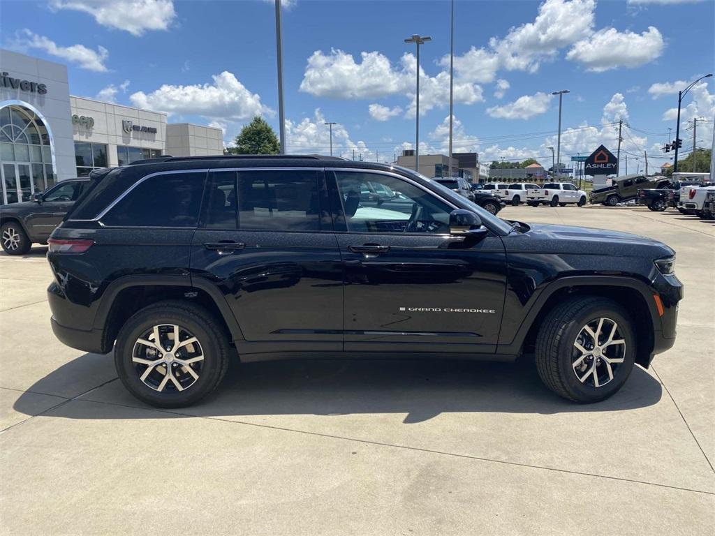new 2025 Jeep Grand Cherokee car, priced at $36,495