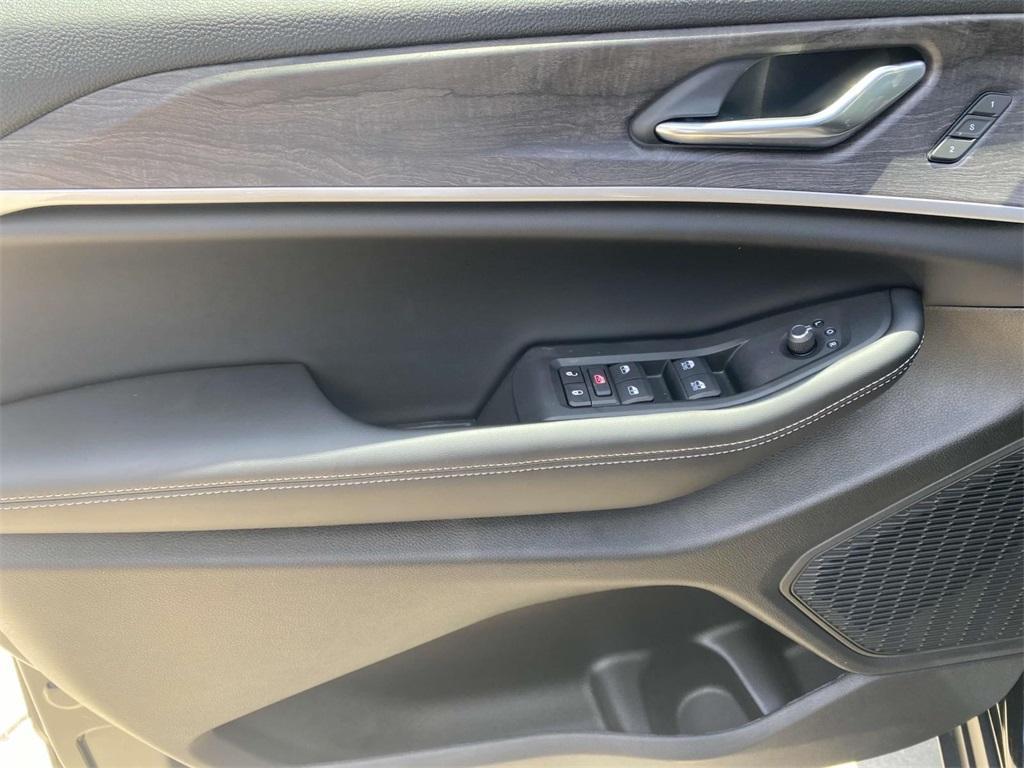 new 2025 Jeep Grand Cherokee car, priced at $36,495