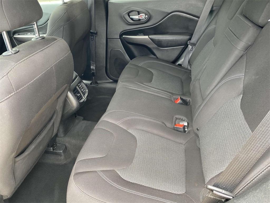 used 2019 Jeep Cherokee car, priced at $9,995