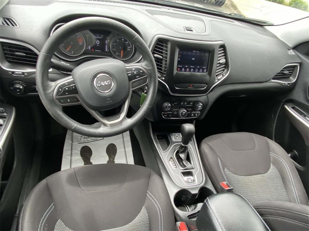 used 2019 Jeep Cherokee car, priced at $9,995