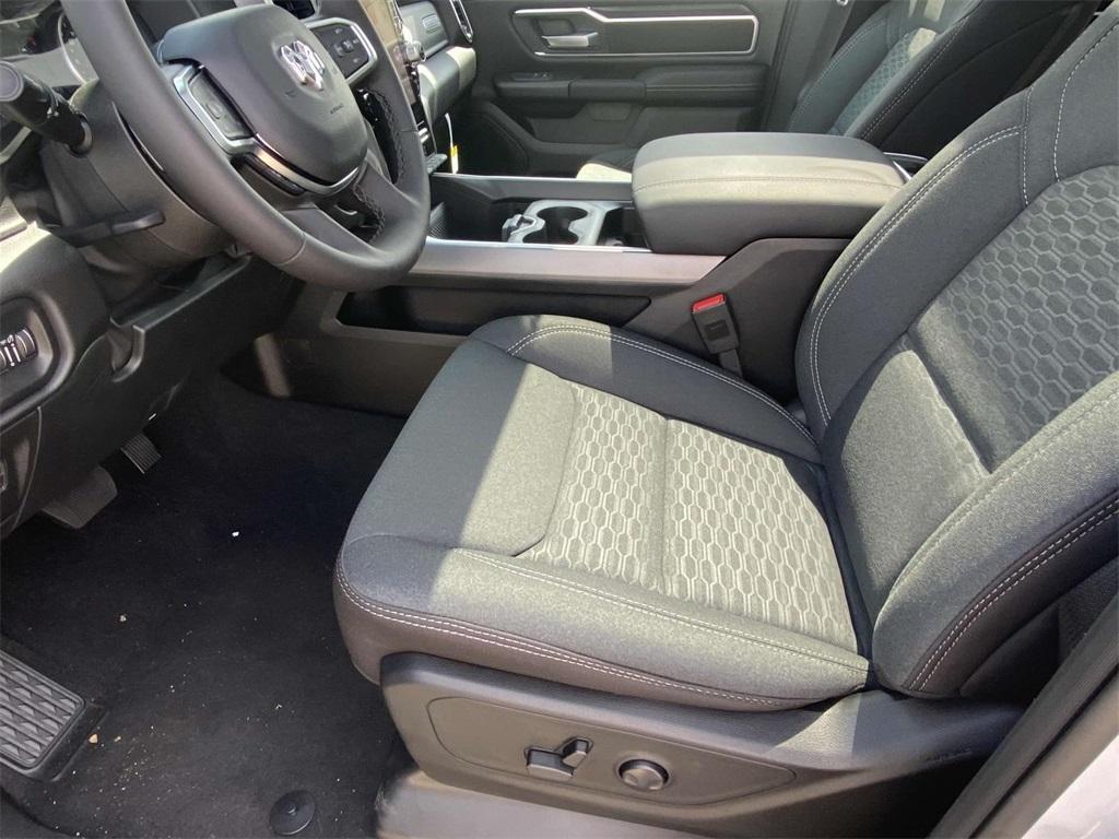 new 2025 Ram 1500 car, priced at $47,995