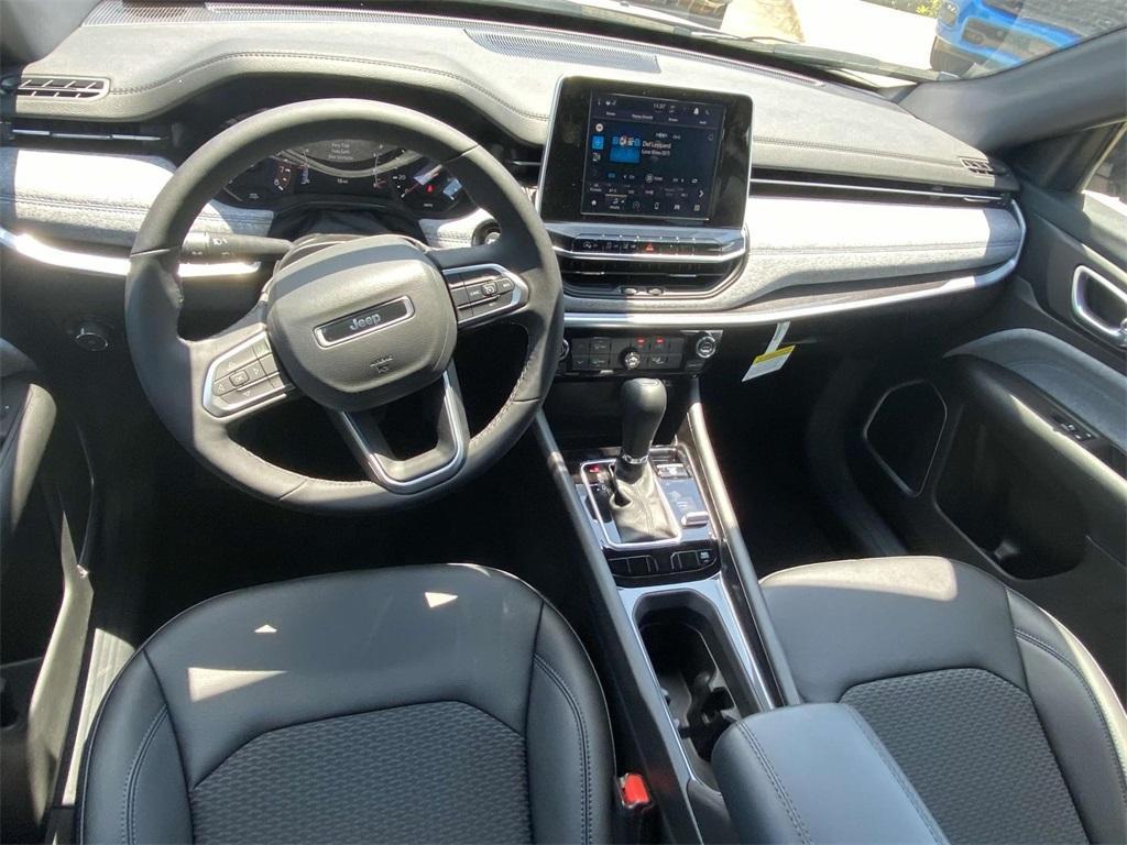new 2025 Chrysler Pacifica Hybrid car, priced at $48,995