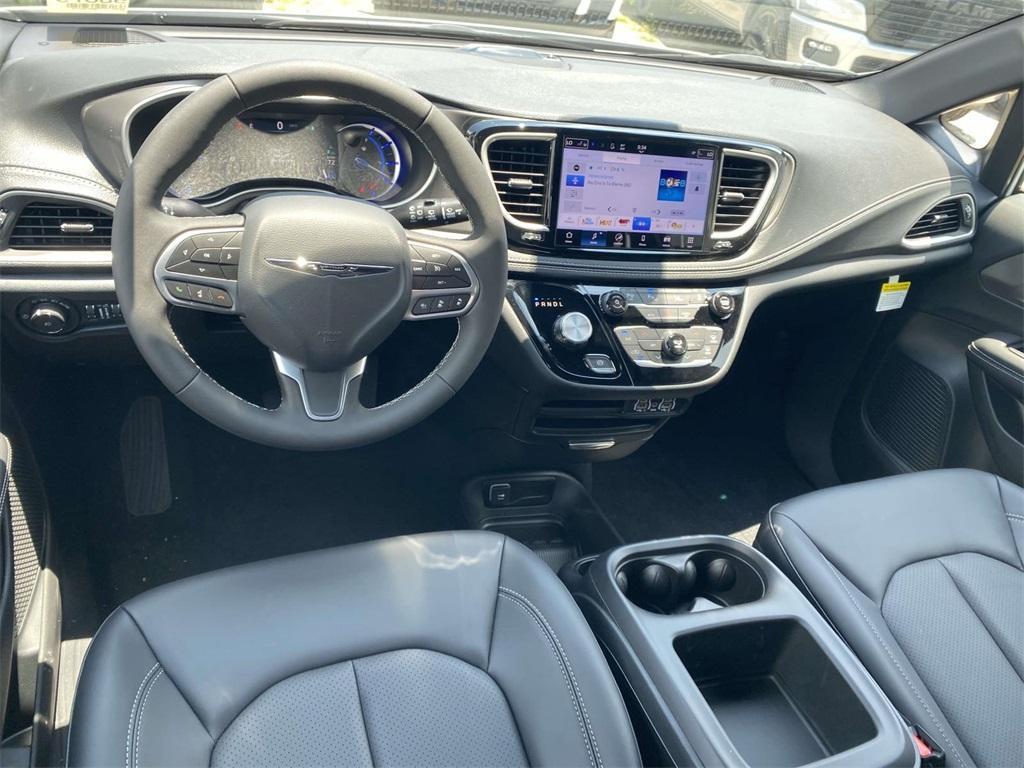 new 2025 Chrysler Pacifica Hybrid car, priced at $49,495