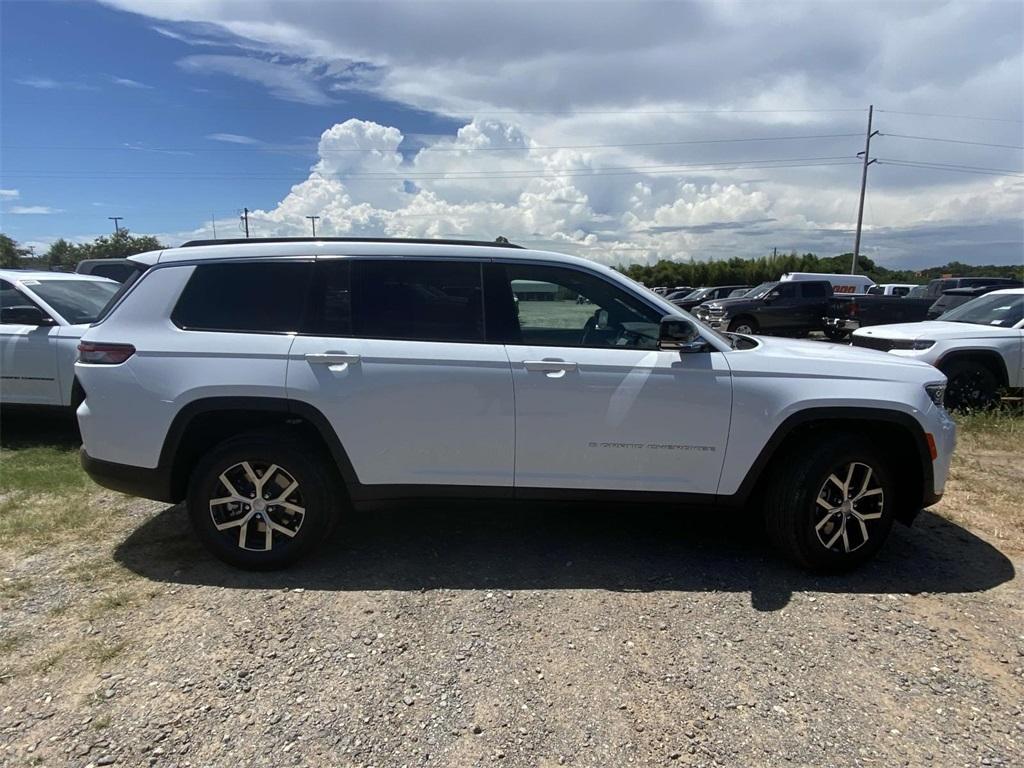 new 2025 Jeep Grand Cherokee L car, priced at $38,995