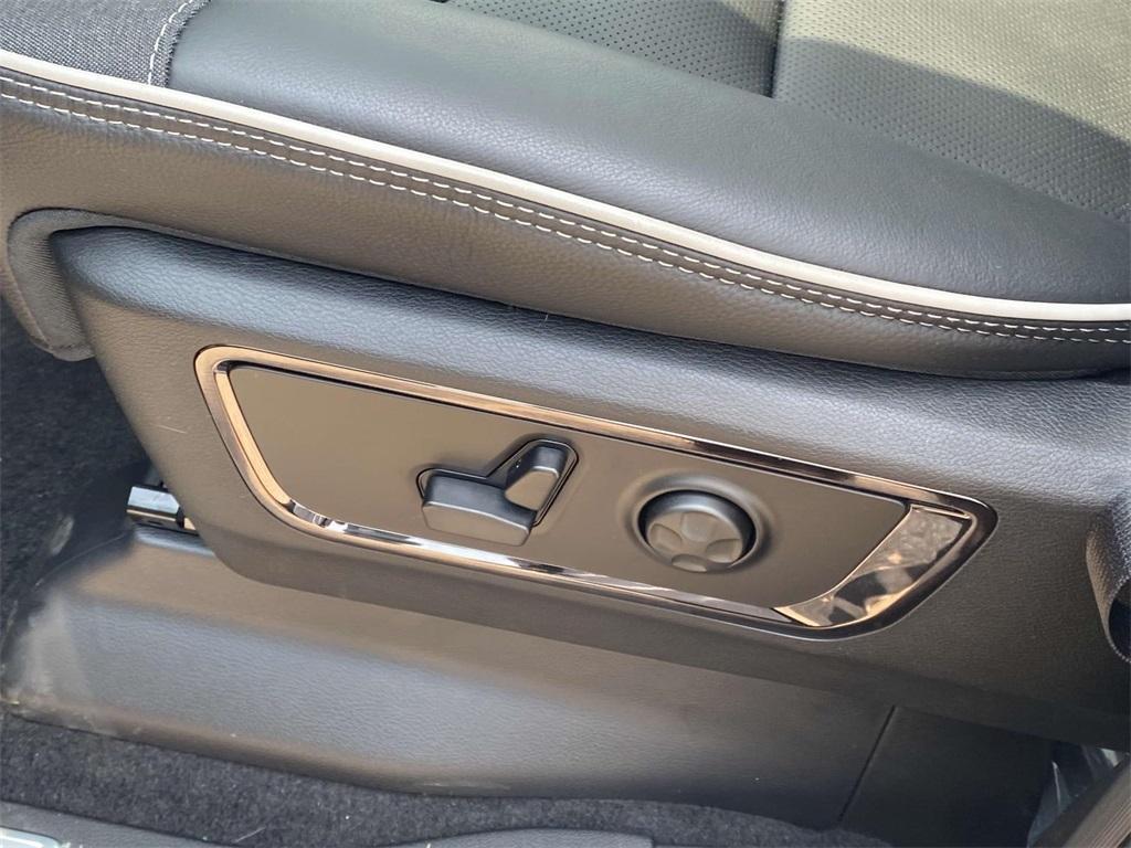 new 2025 Ram 1500 car, priced at $69,995